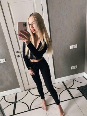 развратная шлюха Каролина