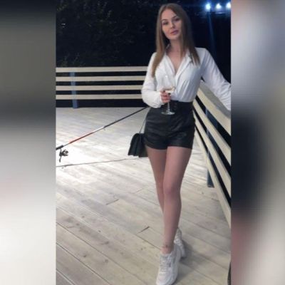 Катя — классический массаж от Киевская проститутки - 1800 грн. в час