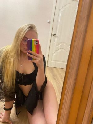 Заказать шлюху на дом в Киеве (Регина, рост: 162, вес: 56)