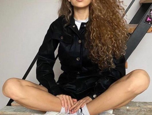 Молоденькая студентка Женя, рост: 178, вес: 77