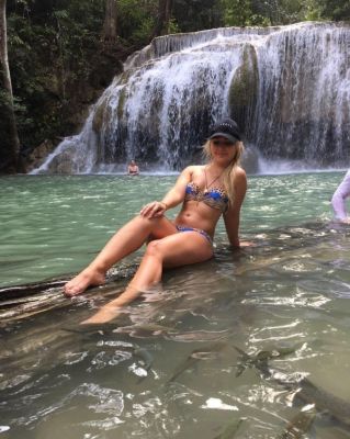 Девушка легкого поведения  Мила с аппетитными формами