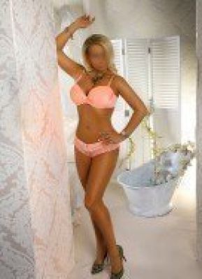 Инга — сексуальный массаж «Веточка сакуры»