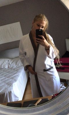 Виктория — страпон, урологический массаж