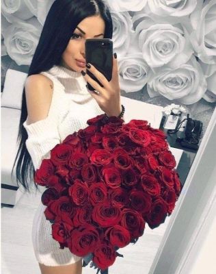 Оксана, 24 лет — минет в машине