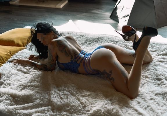 снять телку (Стелла, 23 лет)