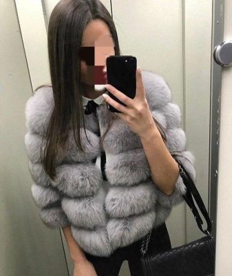 Яна — проститутка с большой грудью