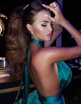 Заказать девушку от 3000 грн. в час (Яна, 31 лет)