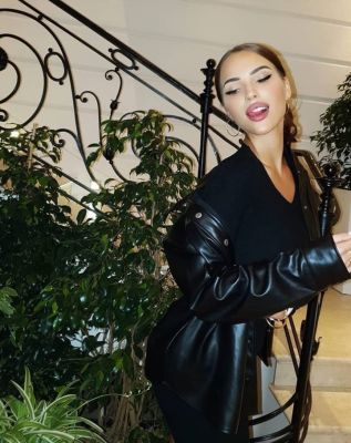 Яна предлагает массаж простаты страпоном, недорого