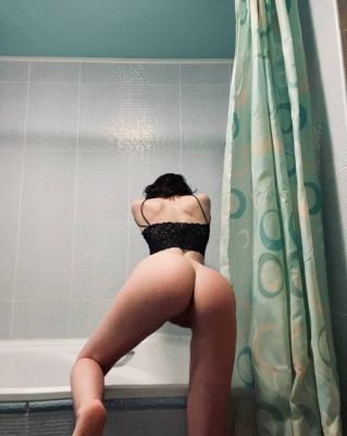 Девушка легкого поведения  София с аппетитными формами