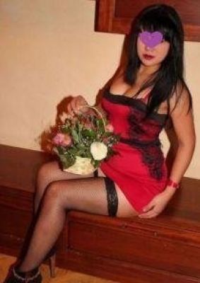 Кира — проститутка с большими формами, 27 лет